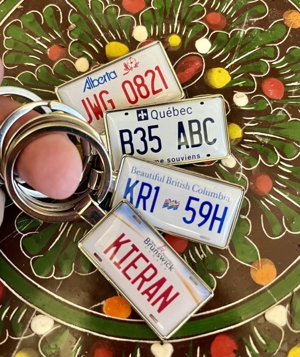 Manitoba License Plate Keychain - Image 8