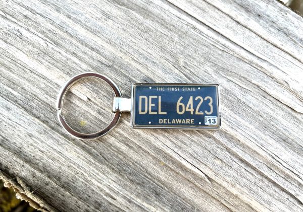 Delaware License Plate Keychain