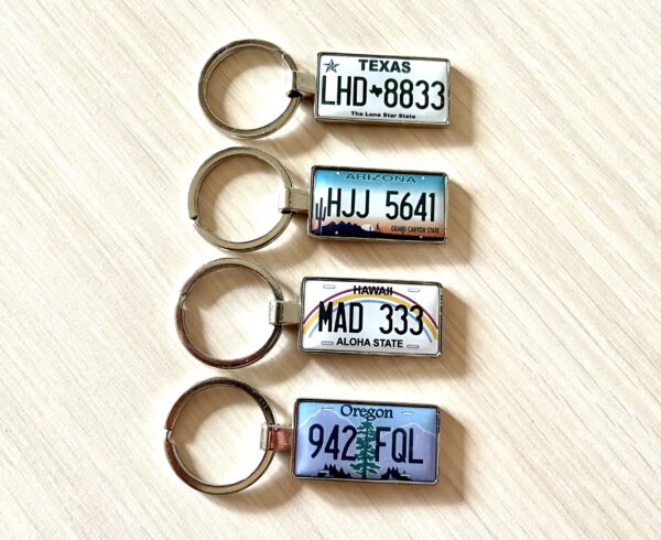 Hawaii License Plate Keychain - Image 7